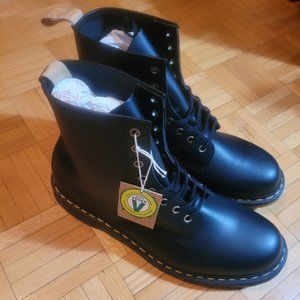 Dr. Martens Vegan 1460 Felix Lace Up Boots